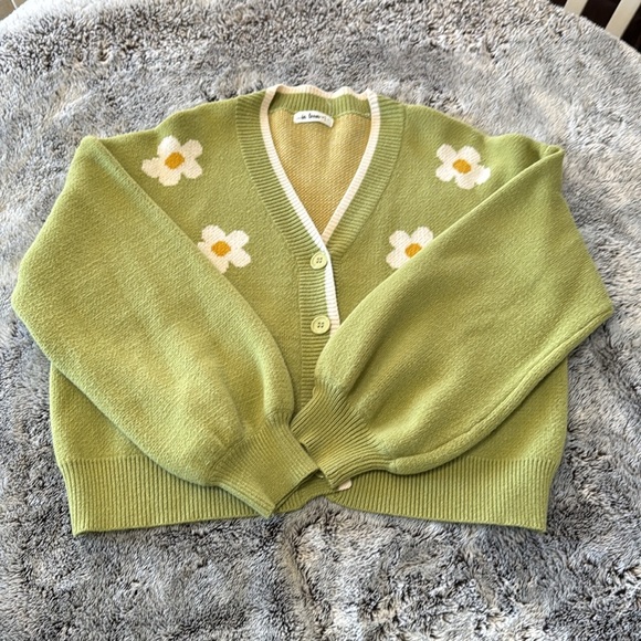 In Bloom Women’s Large Green Daisy Floral Sweater Long Sleeve Button Up Cropped - Picture 2 of 11